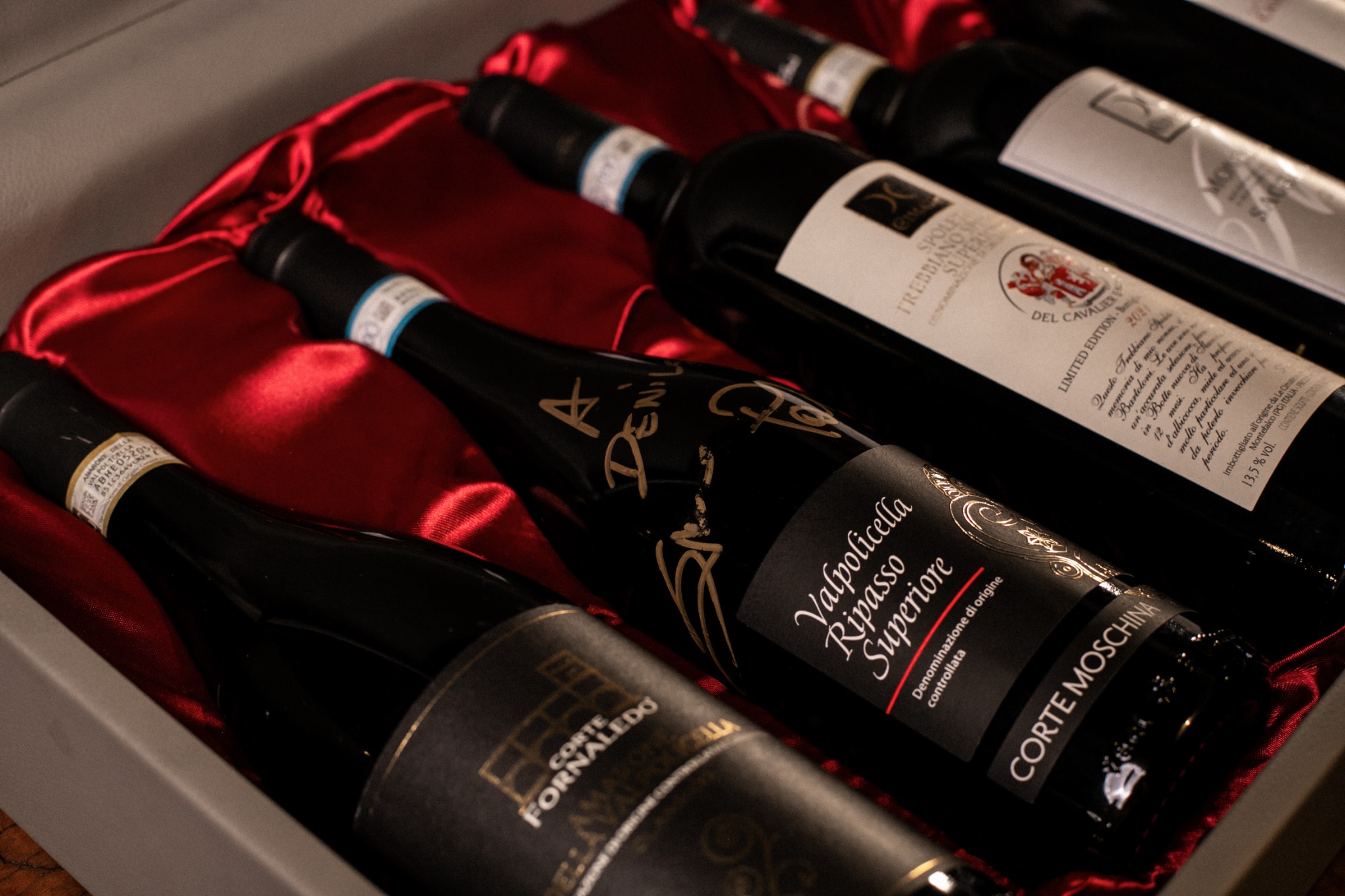 Caixa de vinhos italianos - vista superior